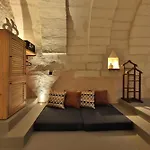 Simurg Cave House