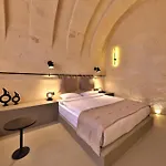 Simurg Cave House *