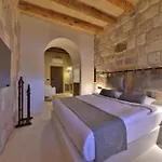 Simurg Cave House