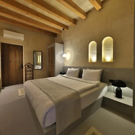 Simurg Cave House *