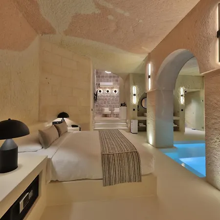 Simurg Cave House