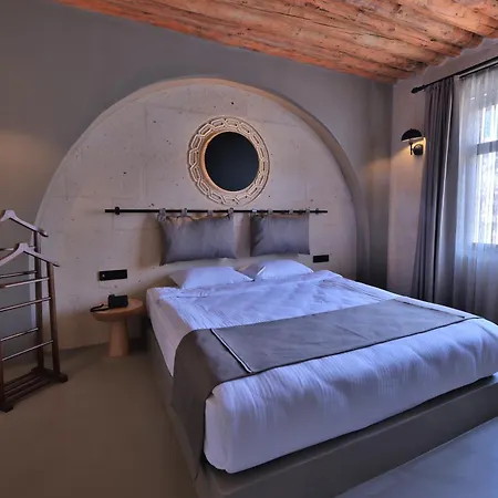 Simurg Cave House