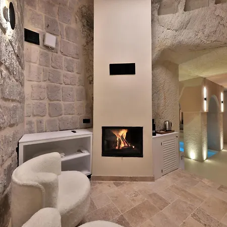 Simurg Cave House