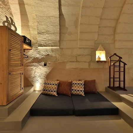 Simurg Cave House
